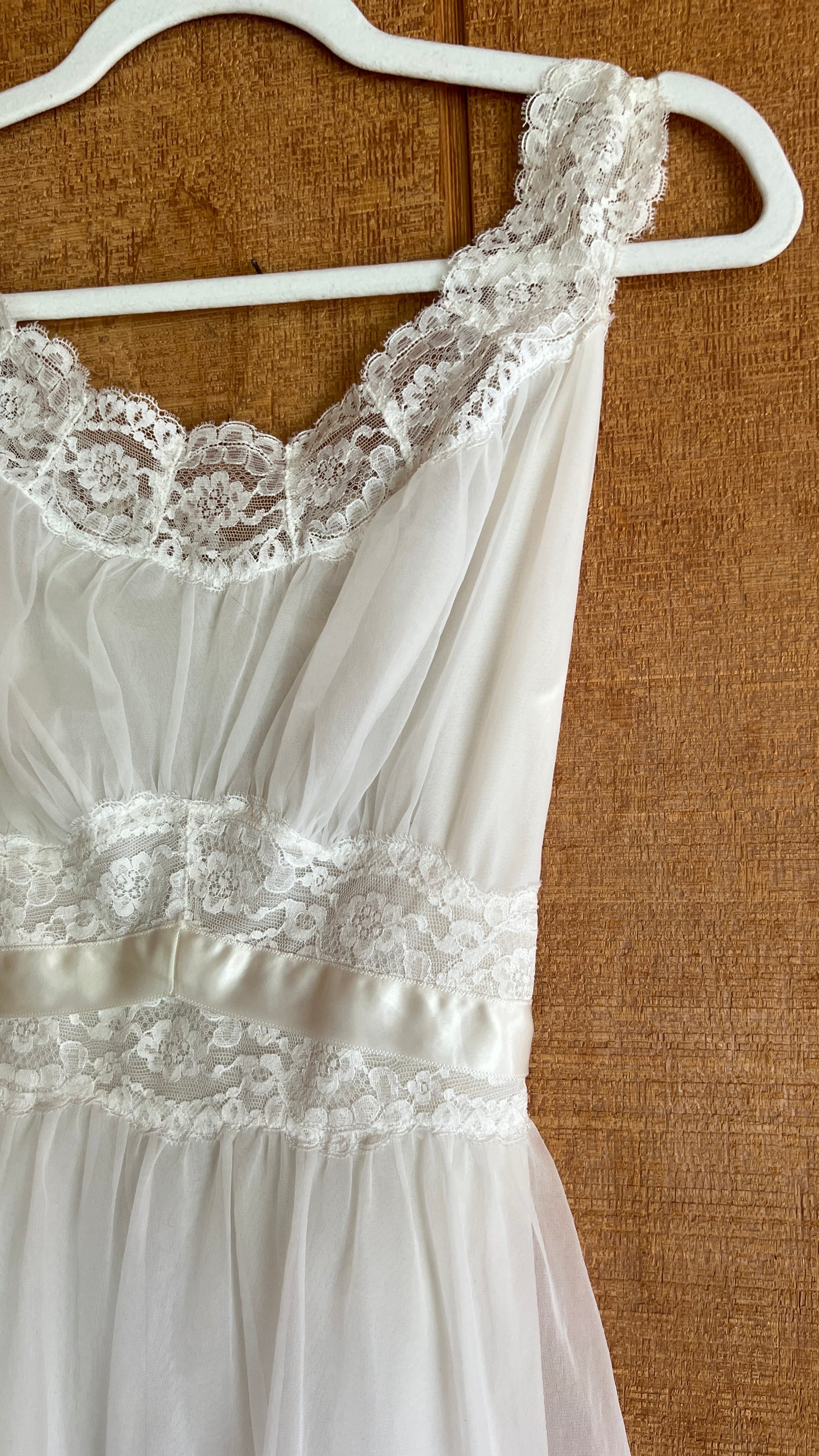 1960’s bridal peignoir nightgown