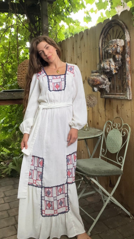 1970’s iconic JCPenney embroidered peasant dress