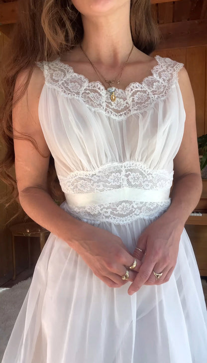 1960’s bridal peignoir nightgown