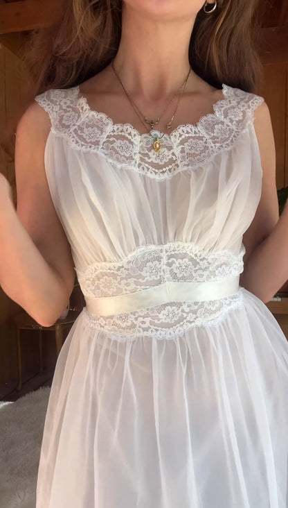 1960’s bridal peignoir nightgown