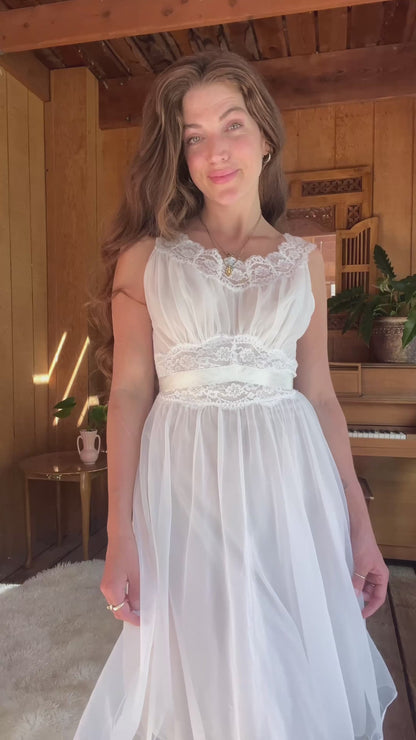 1960’s bridal peignoir nightgown